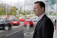 Doanh nhân George Mordaunt ở Clonmel, Ireland, từng có ý định tự sát